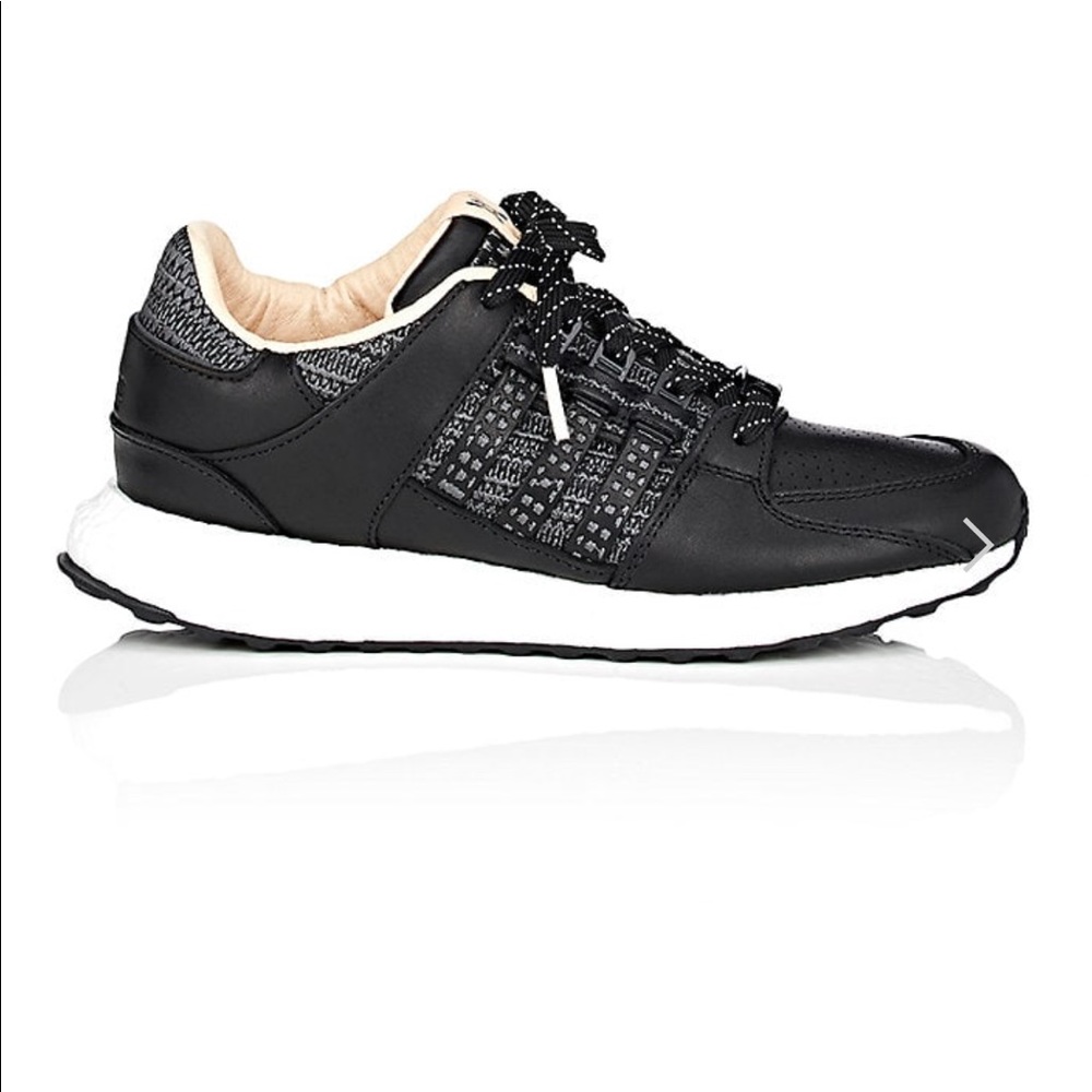 NWB Adidas equipment support